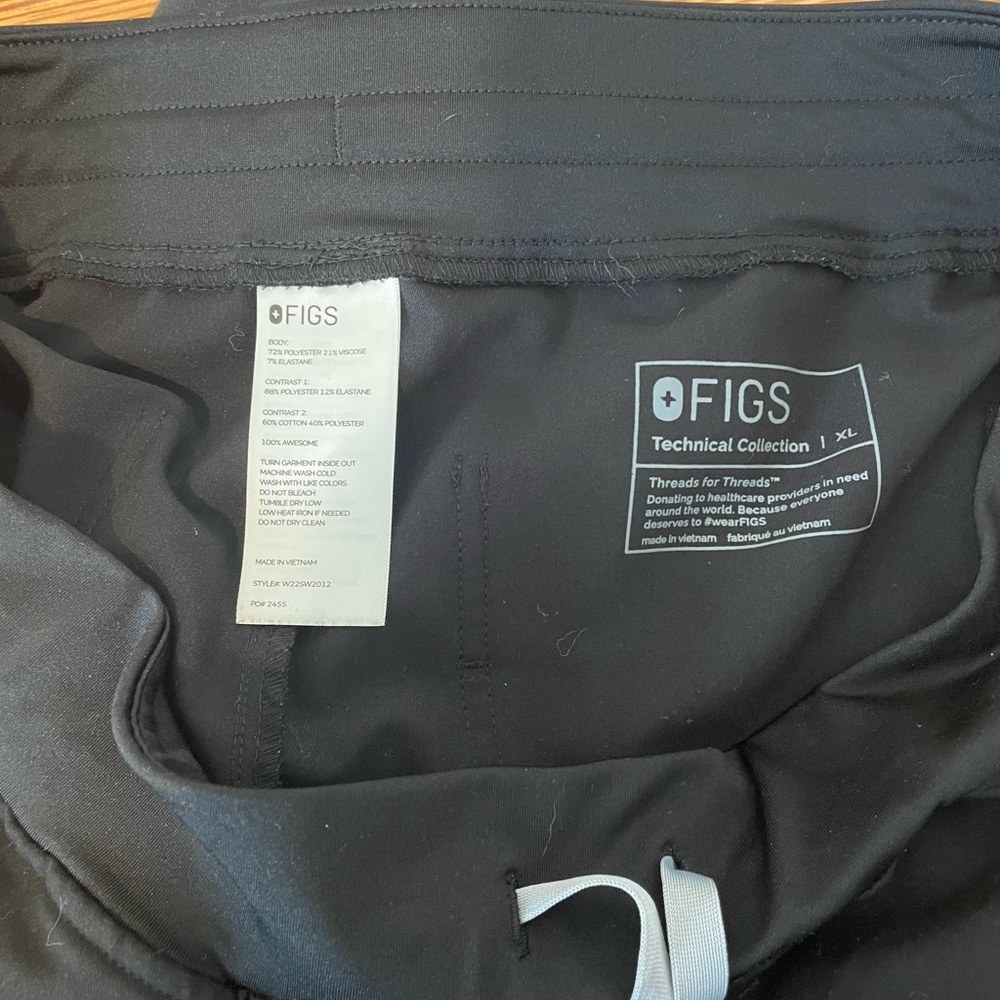 Figs Black Women's Pants - Picture 6 of 6